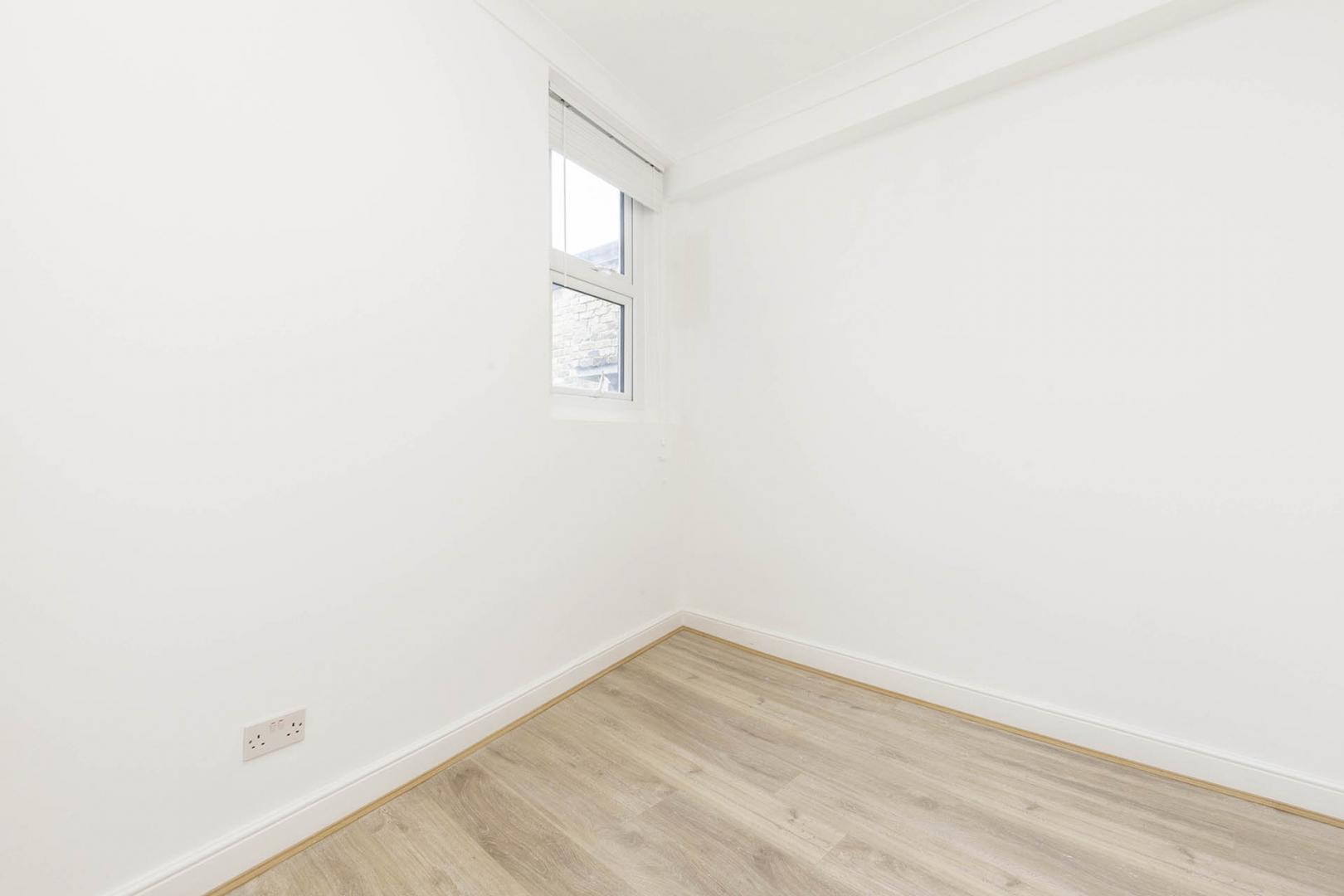 Recently Refurbished Apartment High Road, Willesden 